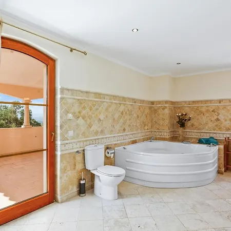 Vila 4 Bedrooms Villa With Sea View Private Pool And Enclosed Garden At Tunes 7 Km Away From The Beach *