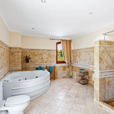 4 Bedrooms Villa With Sea View Private Pool And Enclosed Garden At Tunes 7 Km Away From The Beach * Tunes