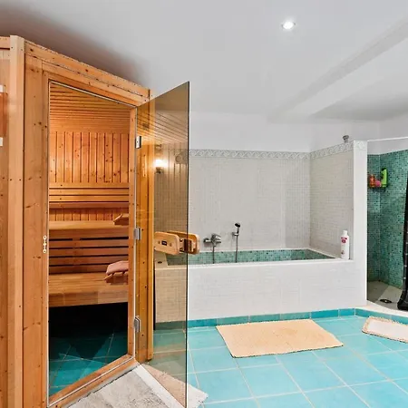 Vila 4 Bedrooms Villa With Sea View Private Pool And Enclosed Garden At Tunes 7 Km Away From The Beach *